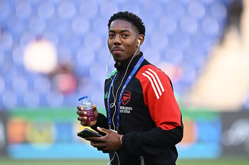 تقارير حصرية: ريال مدريد يرصد لويس سكيلي من أرسنال